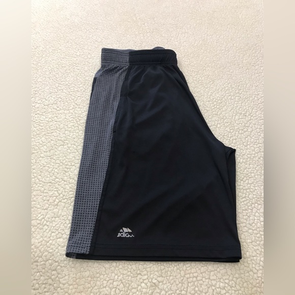 Mens Black & Gray Adidas Climacool Dri-Fit Athletic Shorts
Size Large 42 - 44 - Picture 11 of 13